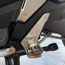 Passenger Foot Peg Lowering Kit Compatible with Honda X-ADV750 Aluminum